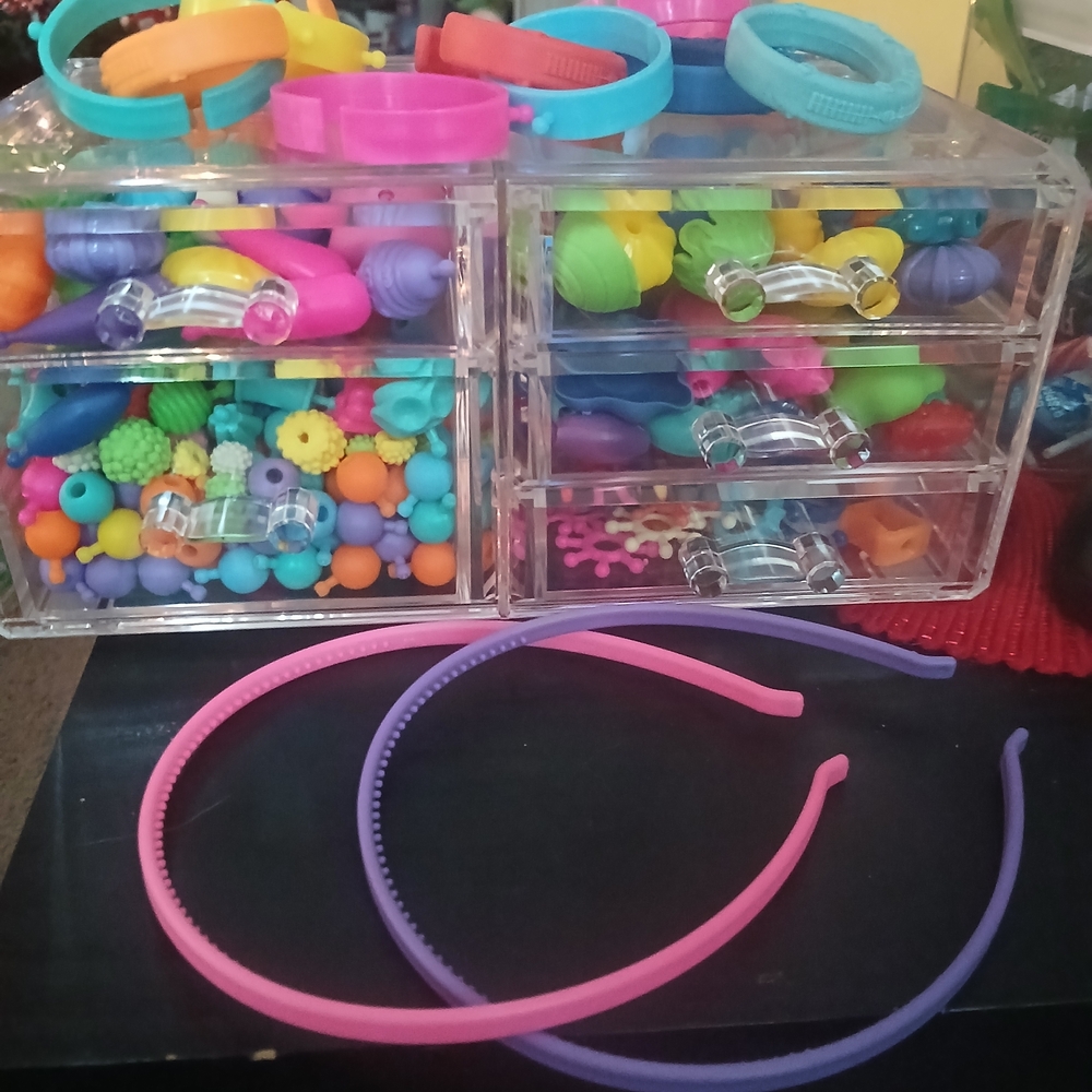 Pop-Arty Colorful Kids Bead and Bracelet Set